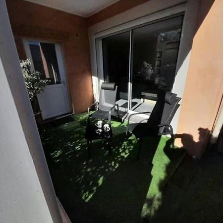 Appartement Spacieux &Tres Calme. Spacious & Very Quiet Apartment. Carros Exterior foto