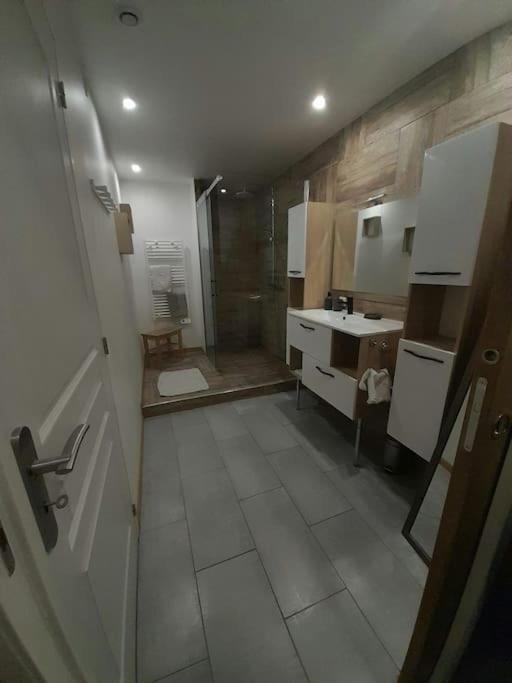 Appartement Spacieux &Tres Calme. Spacious & Very Quiet Apartment. Carros Exterior foto