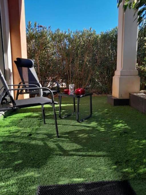 Appartement Spacieux &Tres Calme. Spacious & Very Quiet Apartment. Carros Exterior foto