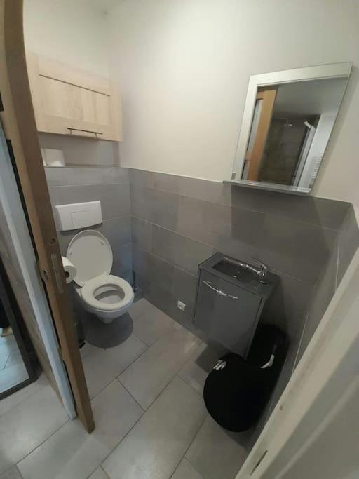 Appartement Spacieux &Tres Calme. Spacious & Very Quiet Apartment. Carros Exterior foto