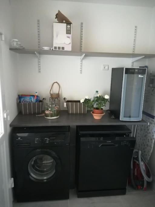 Appartement Spacieux &Tres Calme. Spacious & Very Quiet Apartment. Carros Exterior foto