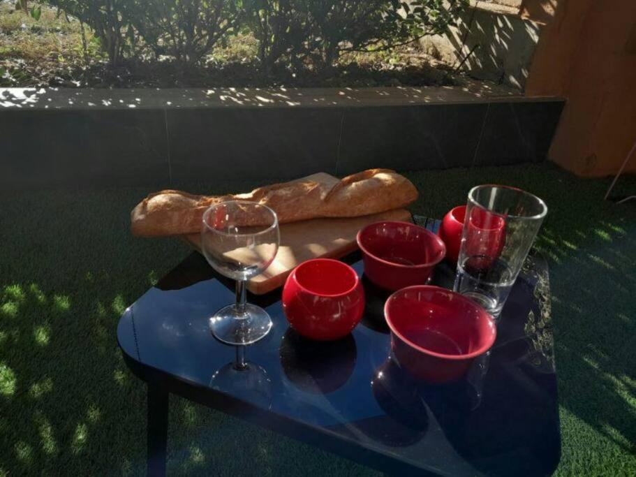 Appartement Spacieux &Tres Calme. Spacious & Very Quiet Apartment. Carros Exterior foto