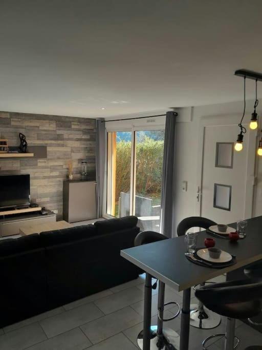 Appartement Spacieux &Tres Calme. Spacious & Very Quiet Apartment. Carros Exterior foto