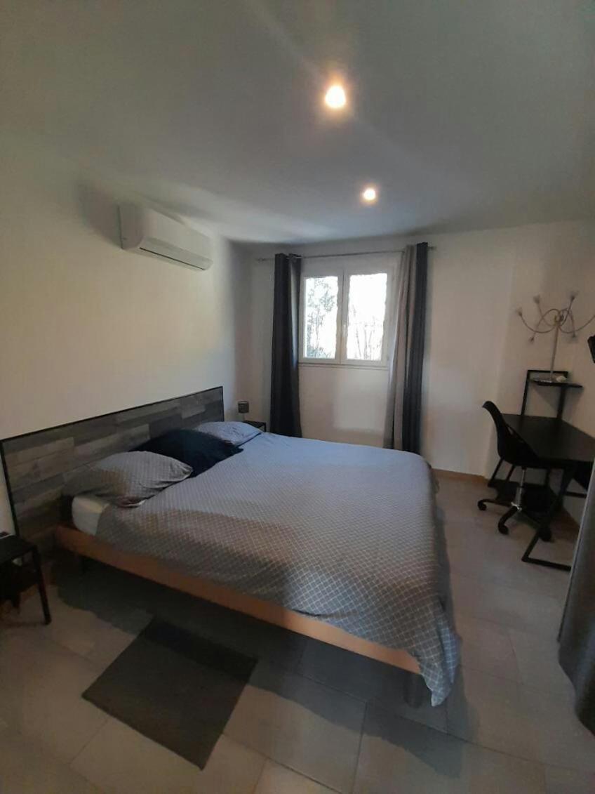 Appartement Spacieux &Tres Calme. Spacious & Very Quiet Apartment. Carros Exterior foto